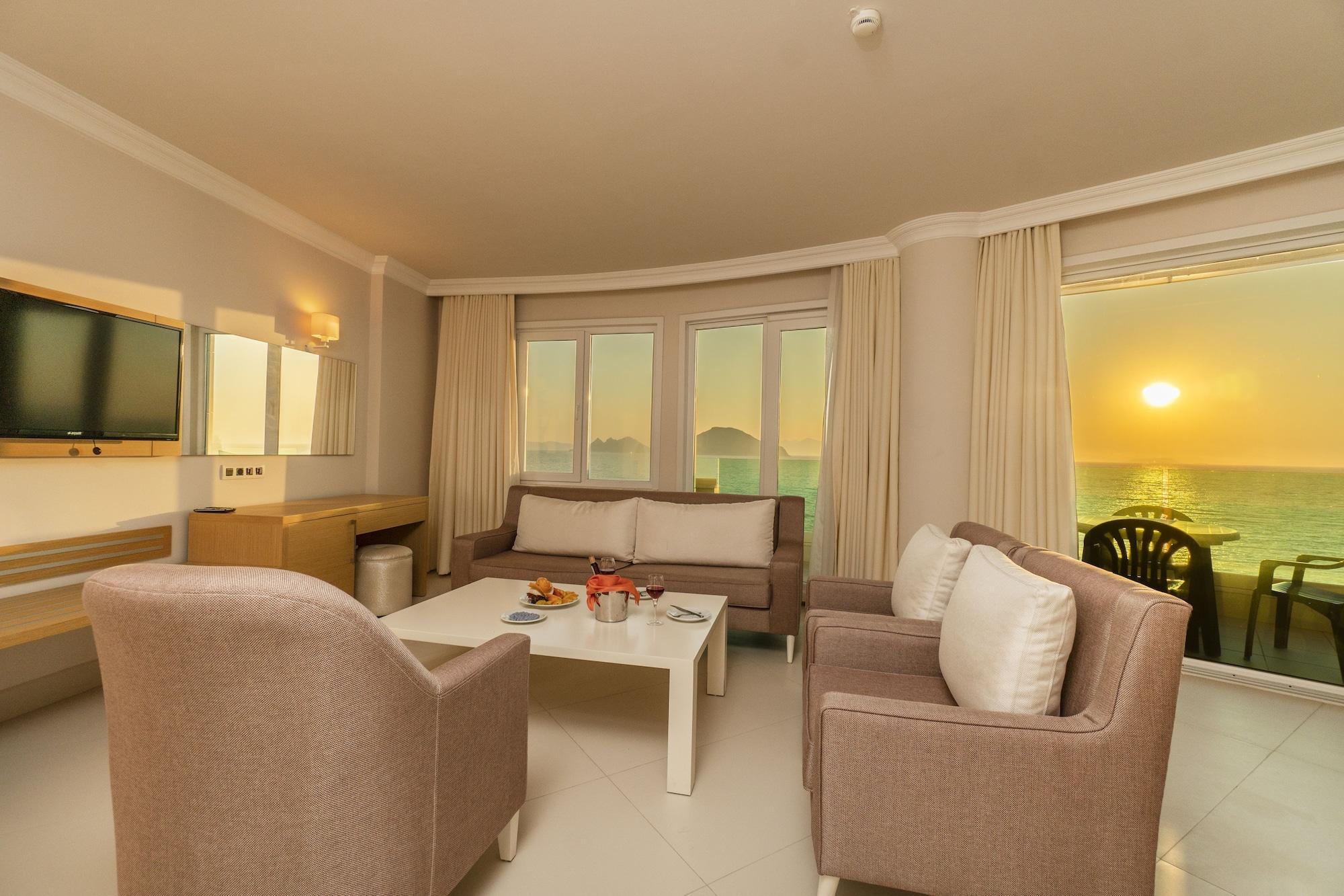 Dragut Point South Hotel Тургутрейс Екстериор снимка