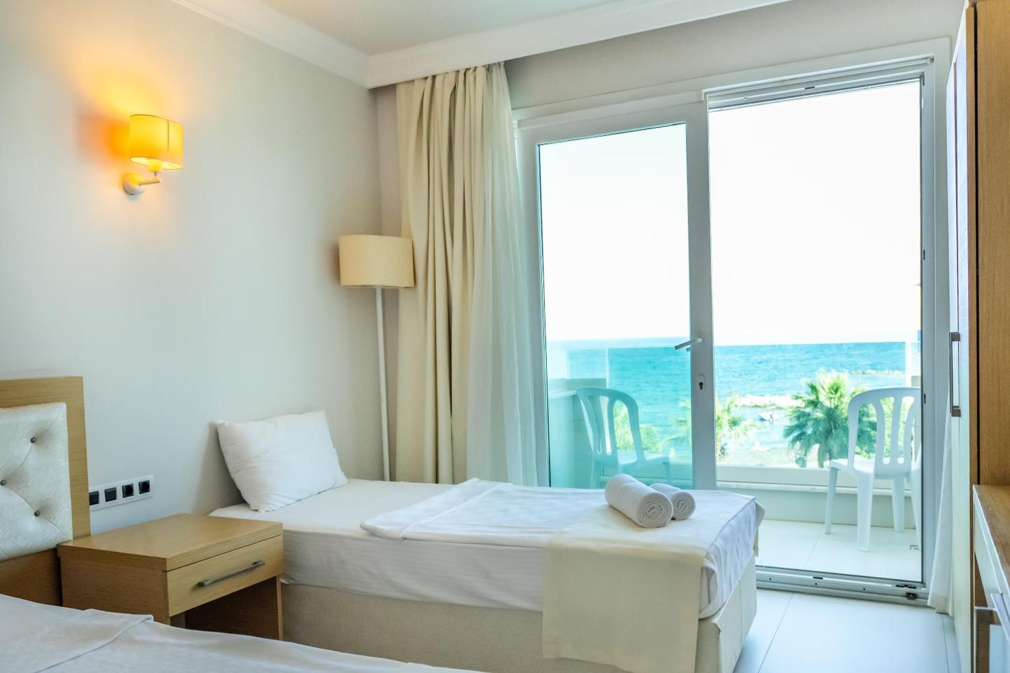 Dragut Point South Hotel Тургутрейс Екстериор снимка