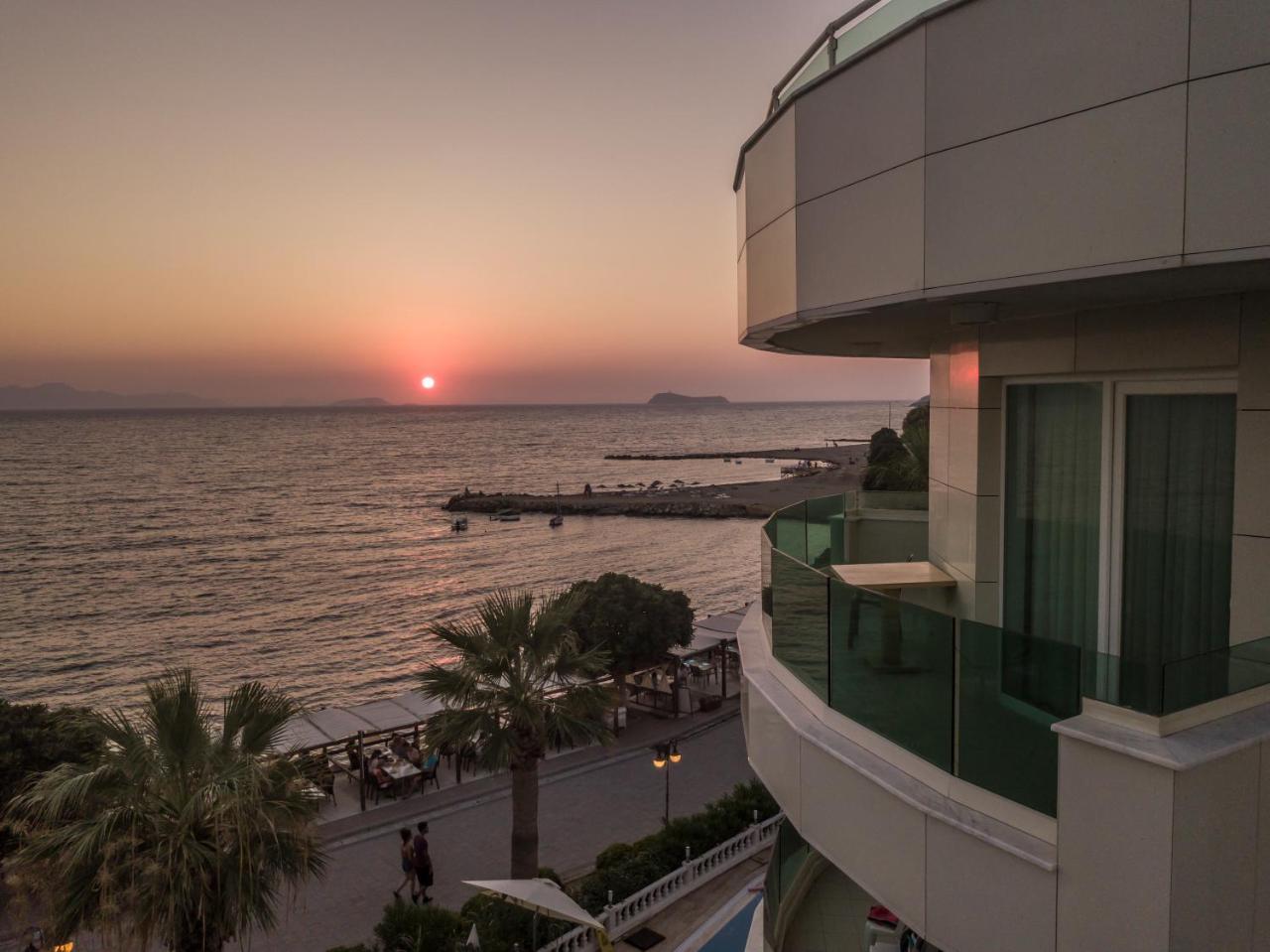 Dragut Point South Hotel Тургутрейс Екстериор снимка